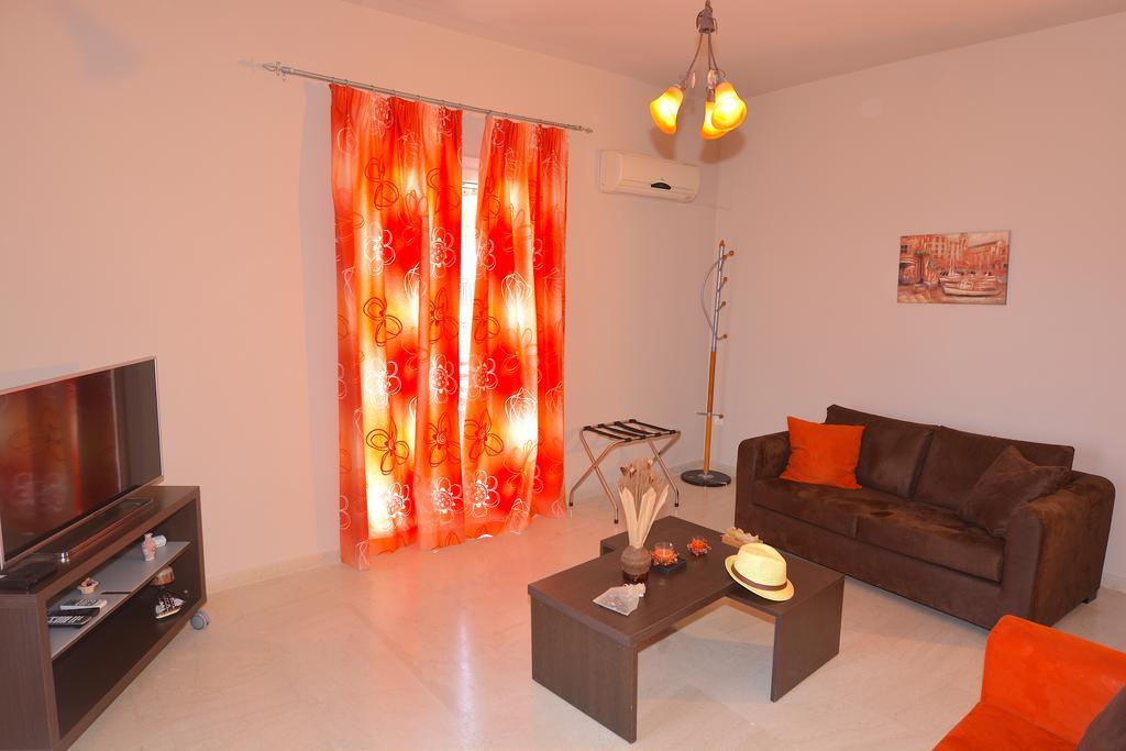Alexandra Apartment Ipsos Esterno foto